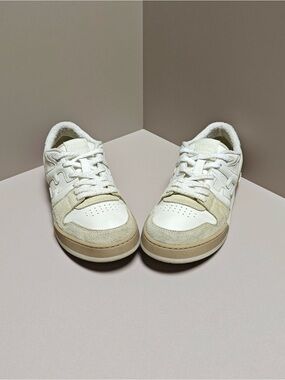 🚩steal Fendi White and Beige Low-Top Sneakers